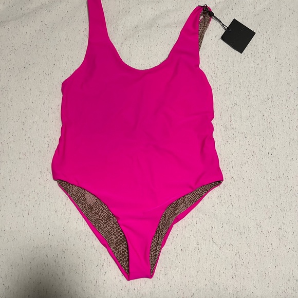 Acacia Palm Springs One Piece Swimsuit in Guava Pop Sz Large - Picture 5 of 6